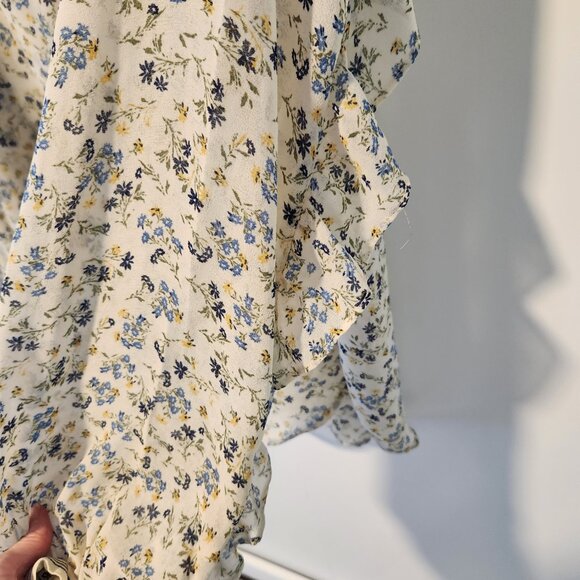 MAX STUDIO Women's Floral Print Blouse ruffle details on back & sleeve Medium - Picture 6 of 9